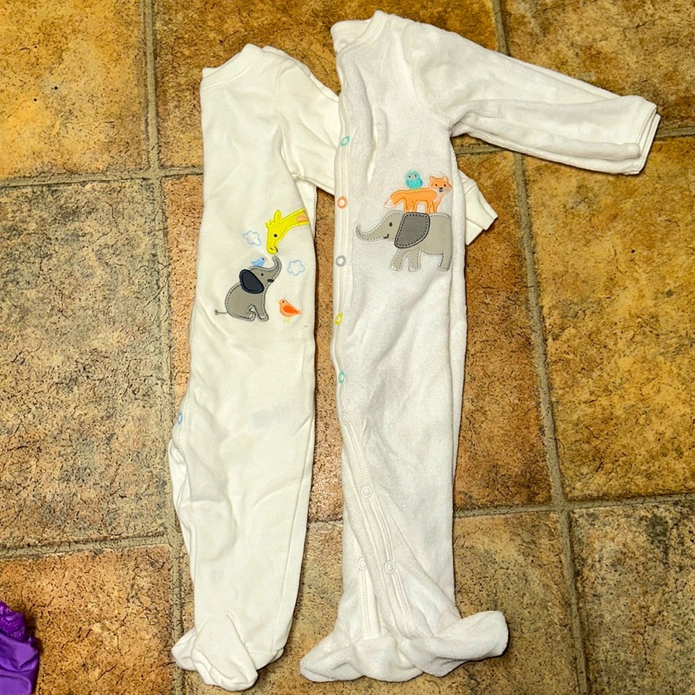 2 Closed foot onesie